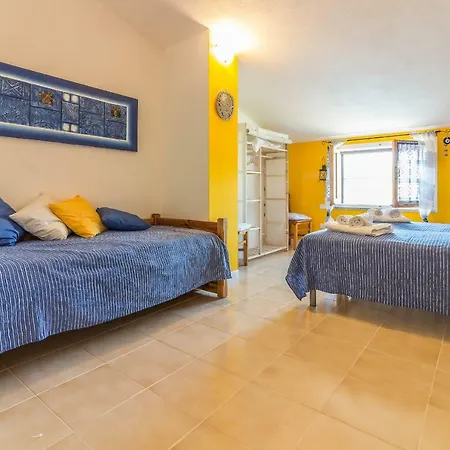 Nonna Mariuccia Apartment Padru